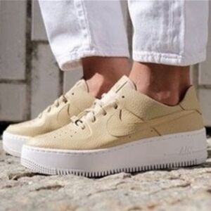 Nike Air Force 1 AF1 Sage Low 2 Desert Ore Platform Sneakers, Women's Size 6